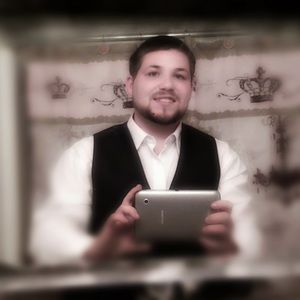 Meet your Posher, Devin